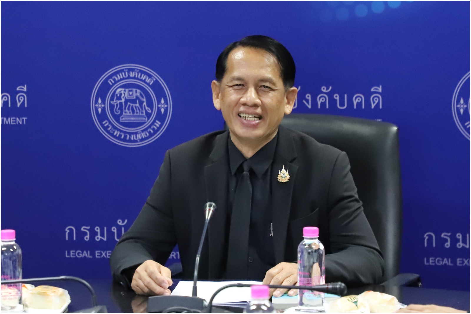 กรมบังคับคดี ร่วมประชุมหารือกับ กองทุนเงินให้กู้ยืมเพื่อการศึกษา เกี่ยวกับแนวทางการบังคับคดีในคดีกองทุนเงินให้กู้ยืมเพื่อการศึกษา